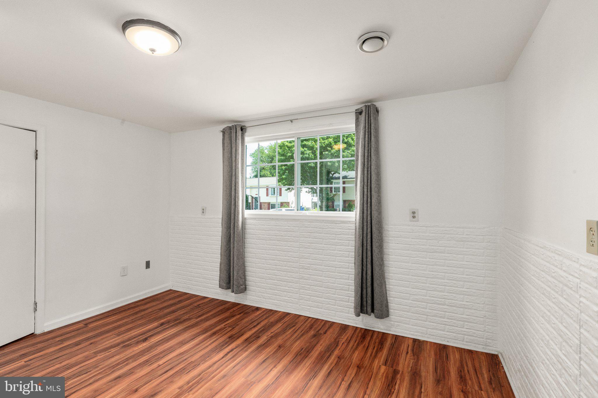 TIMBER GROVE - Residential