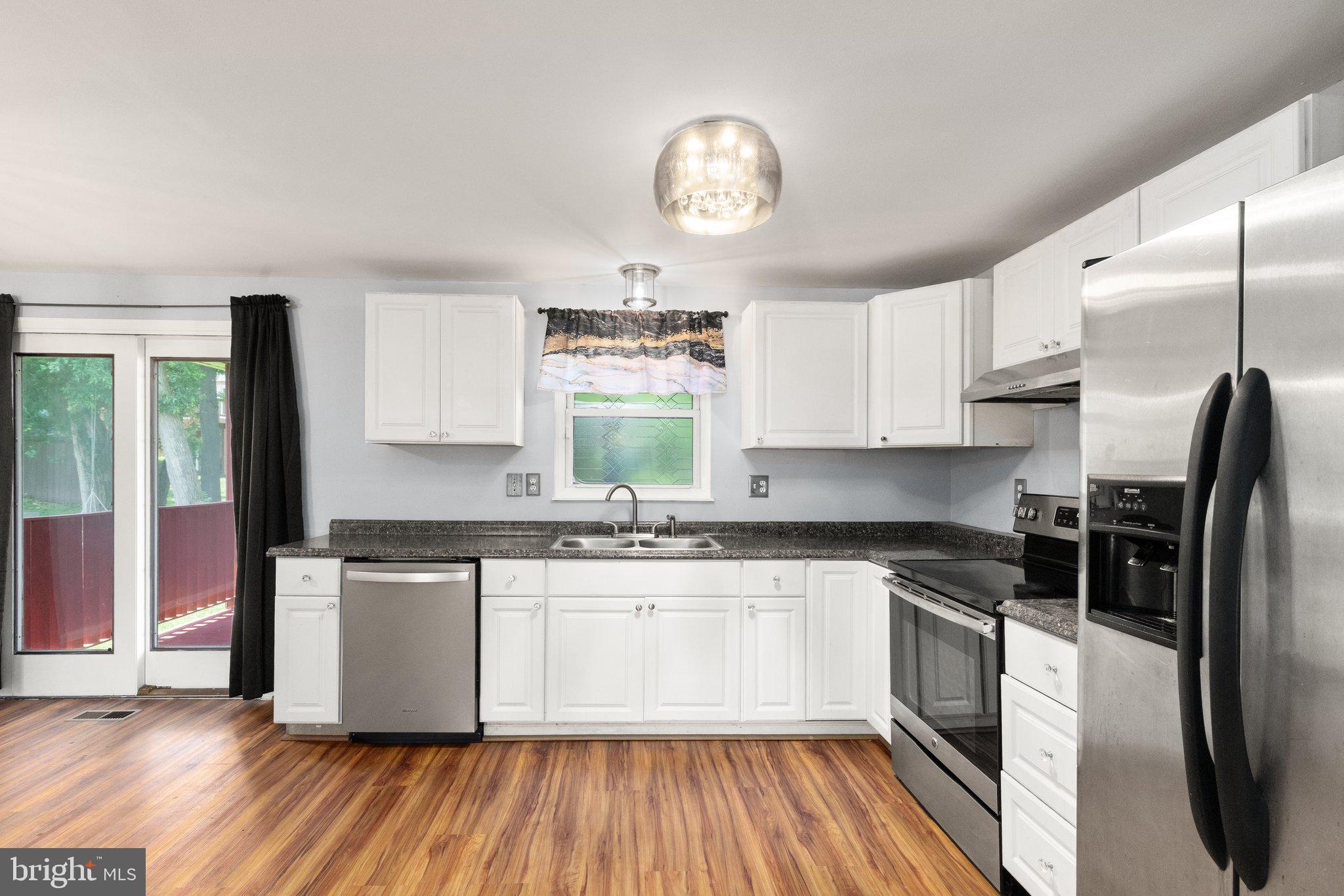 TIMBER GROVE - Residential