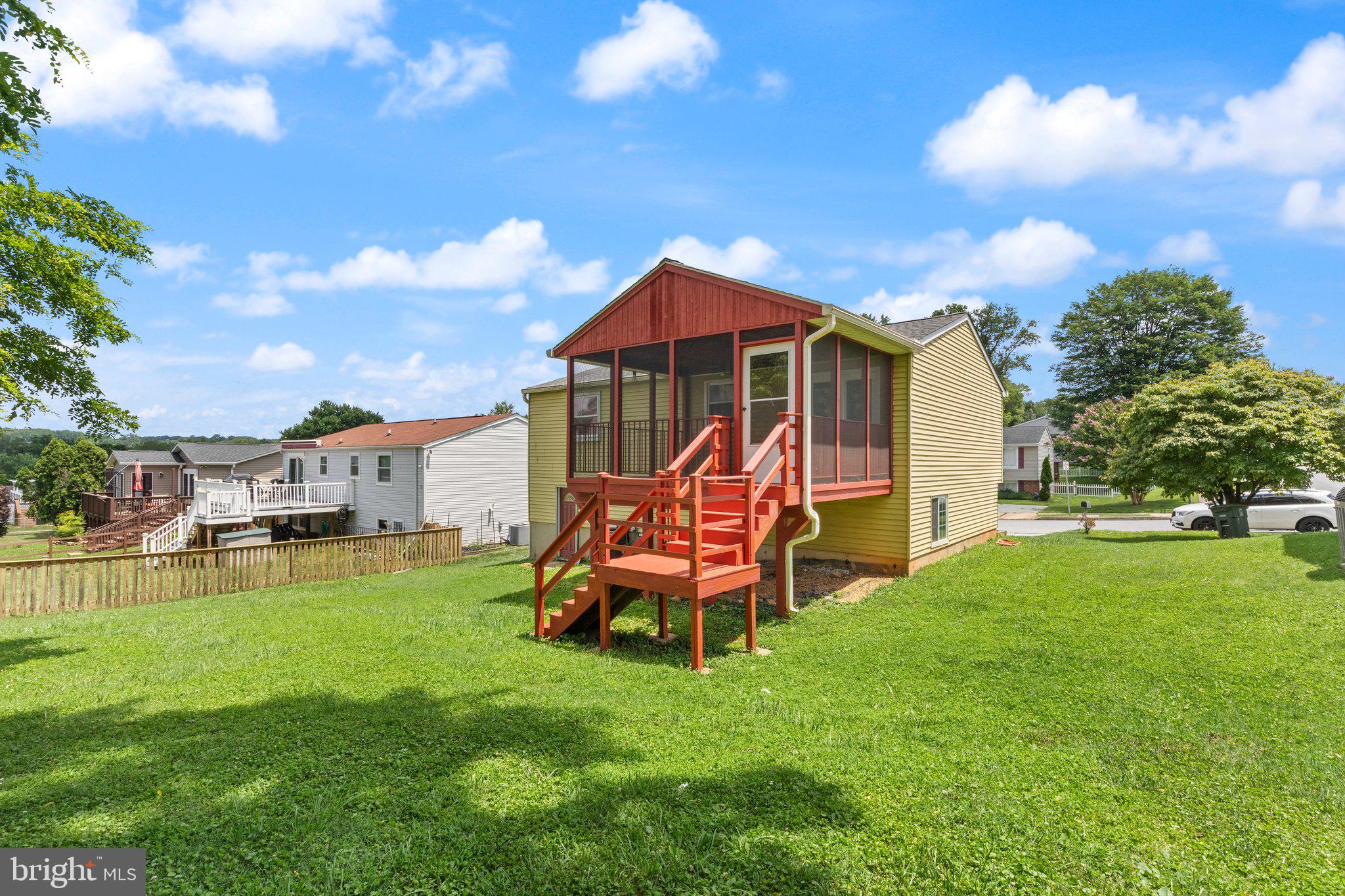 TIMBER GROVE - Residential