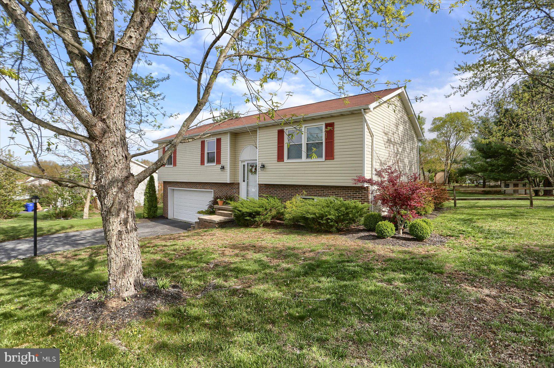 THE MEADOWS - Residential