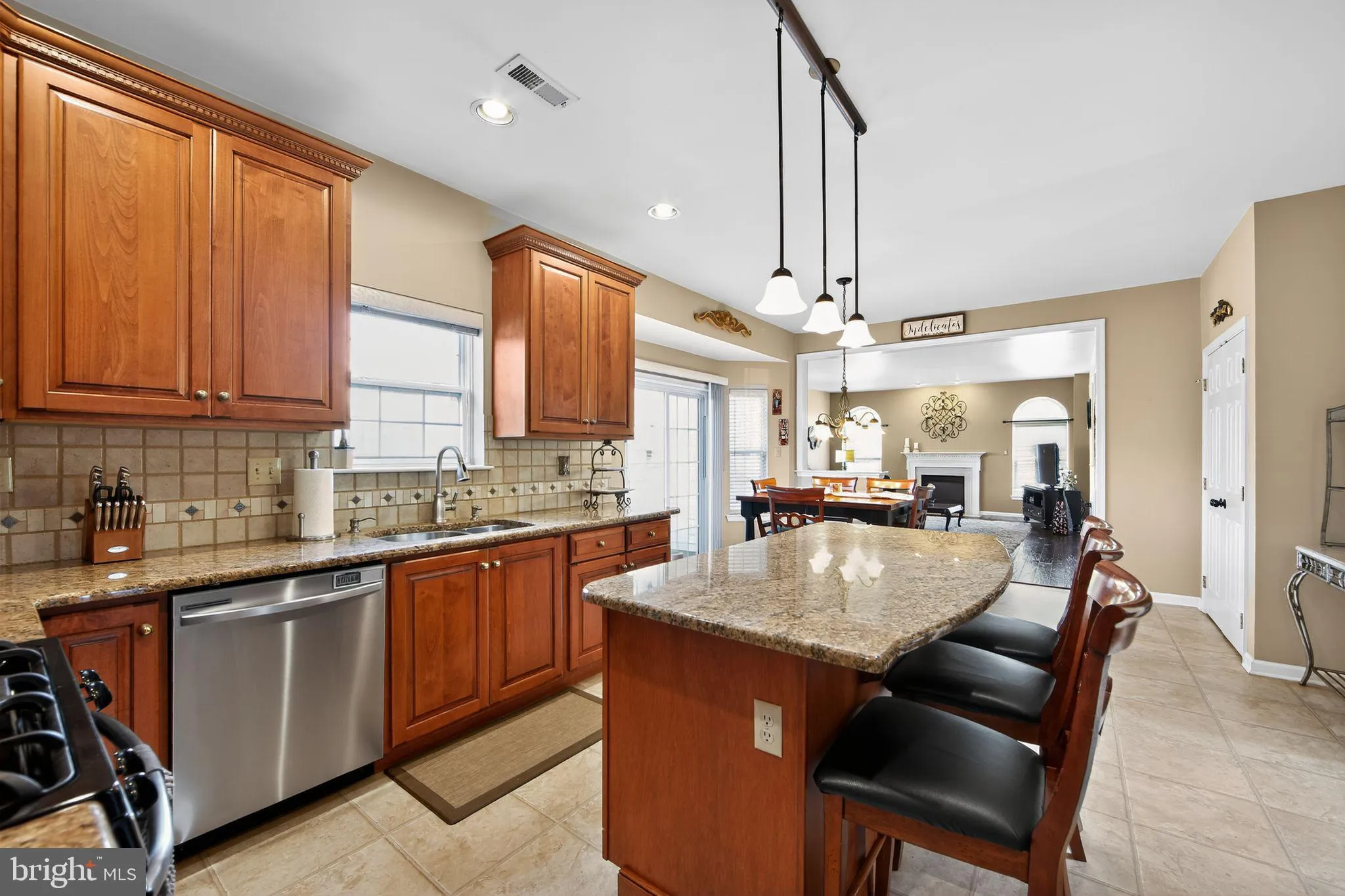 Collegeville, Pennsylvania 19426, United States, 4 Bedrooms Bedrooms, ,3 BathroomsBathrooms,Residential,Contingent,200996