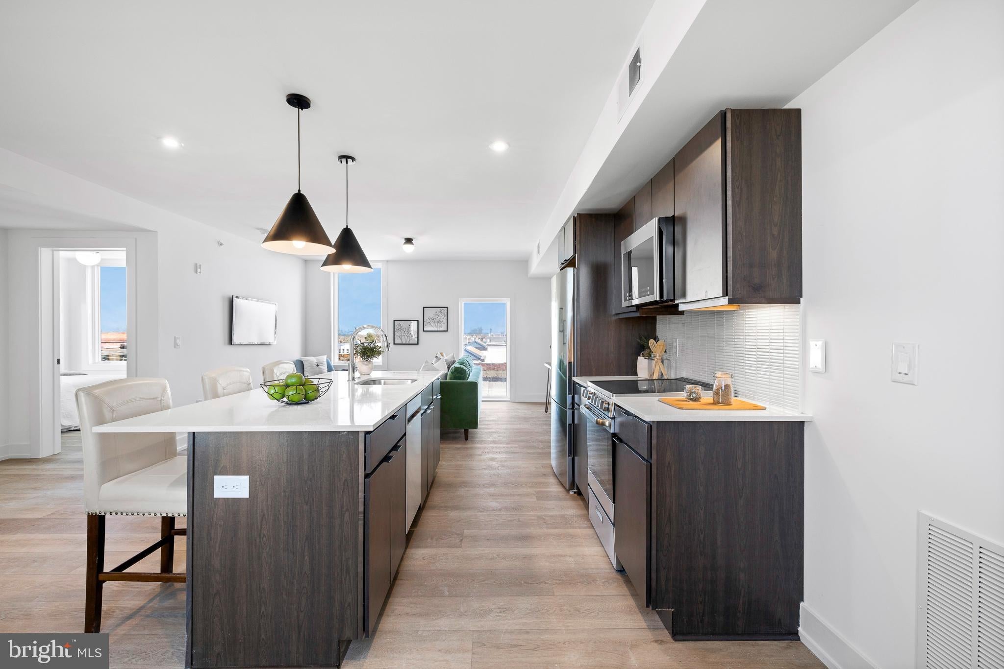 5200 CHESTER AVENUE 10 408