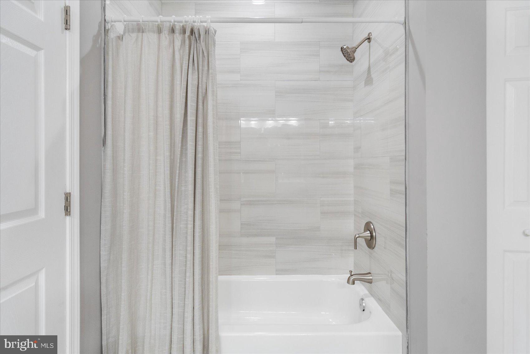 DEVONSHIRE - Residential