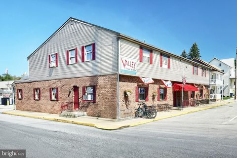 Photo of 1 Cherry Street, SEVEN VALLEYS, PA 17360 (MLS # PAYK2090480)