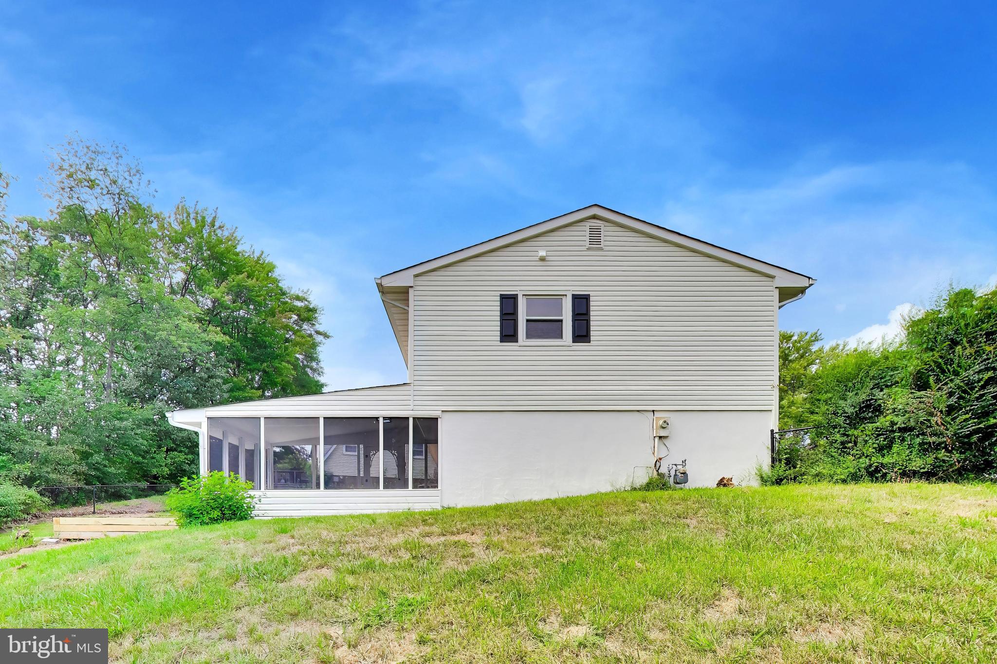 4401 KENTMORE DRIVE