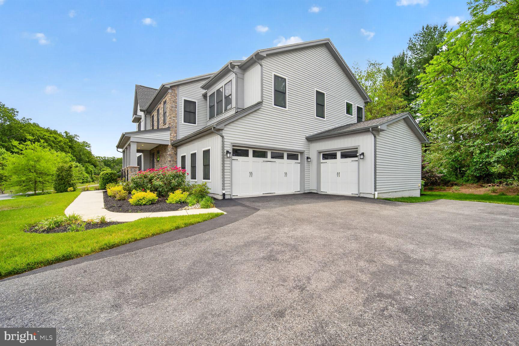 1660 GRAND MEADOW DRIVE