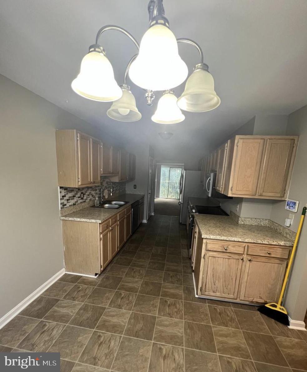11226 HANNAH WAY 7