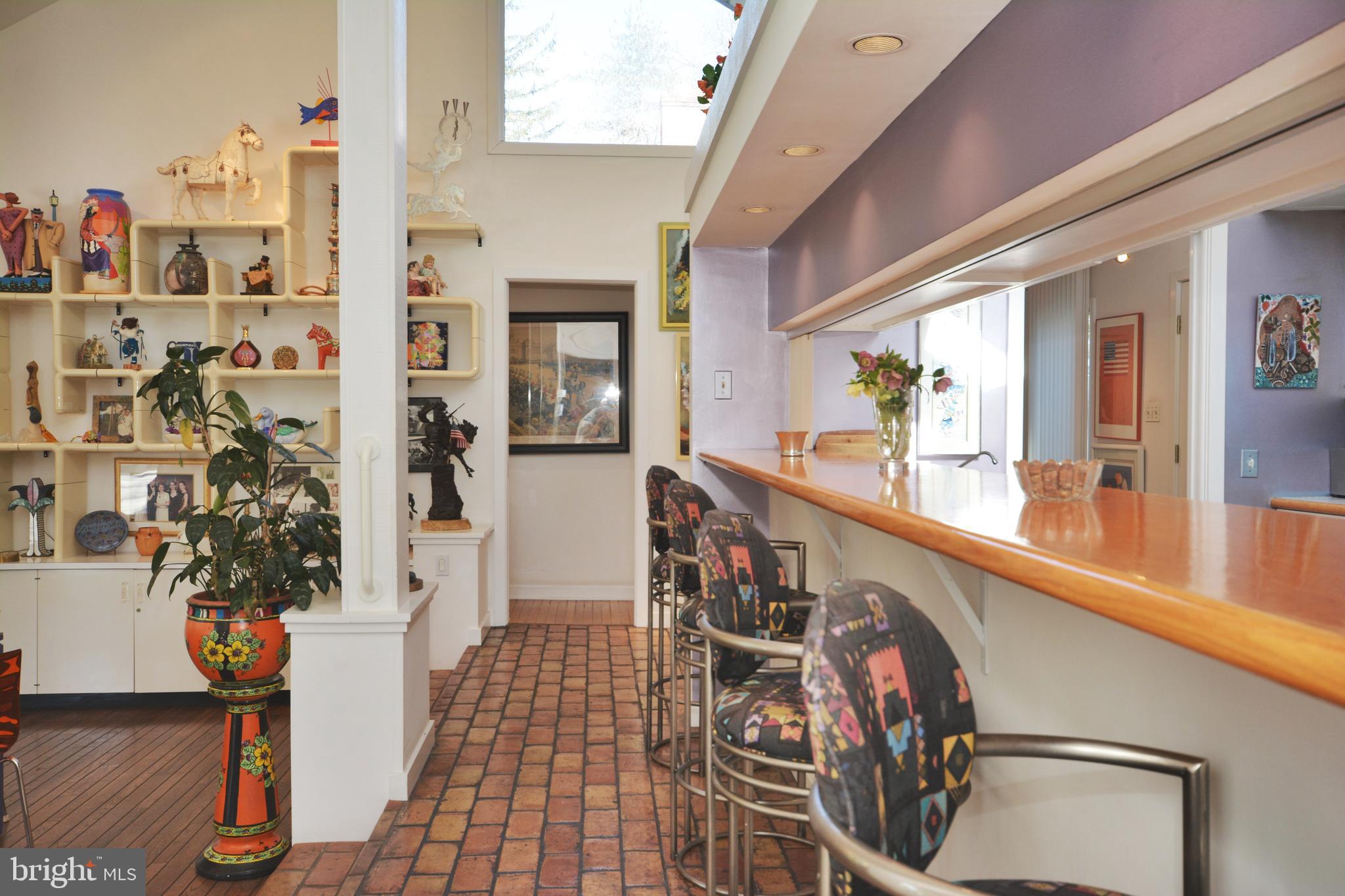 PARKSIDE COURTS - Residential