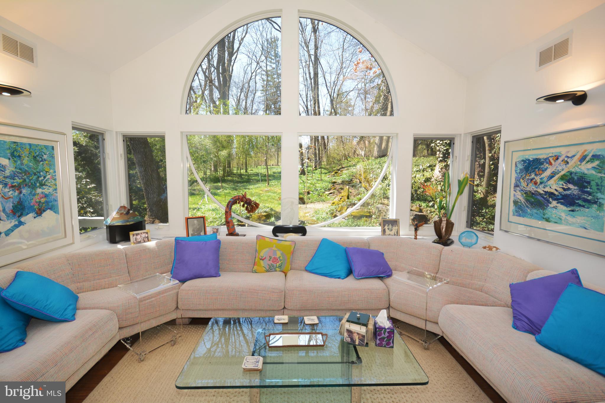 PARKSIDE COURTS - Residential