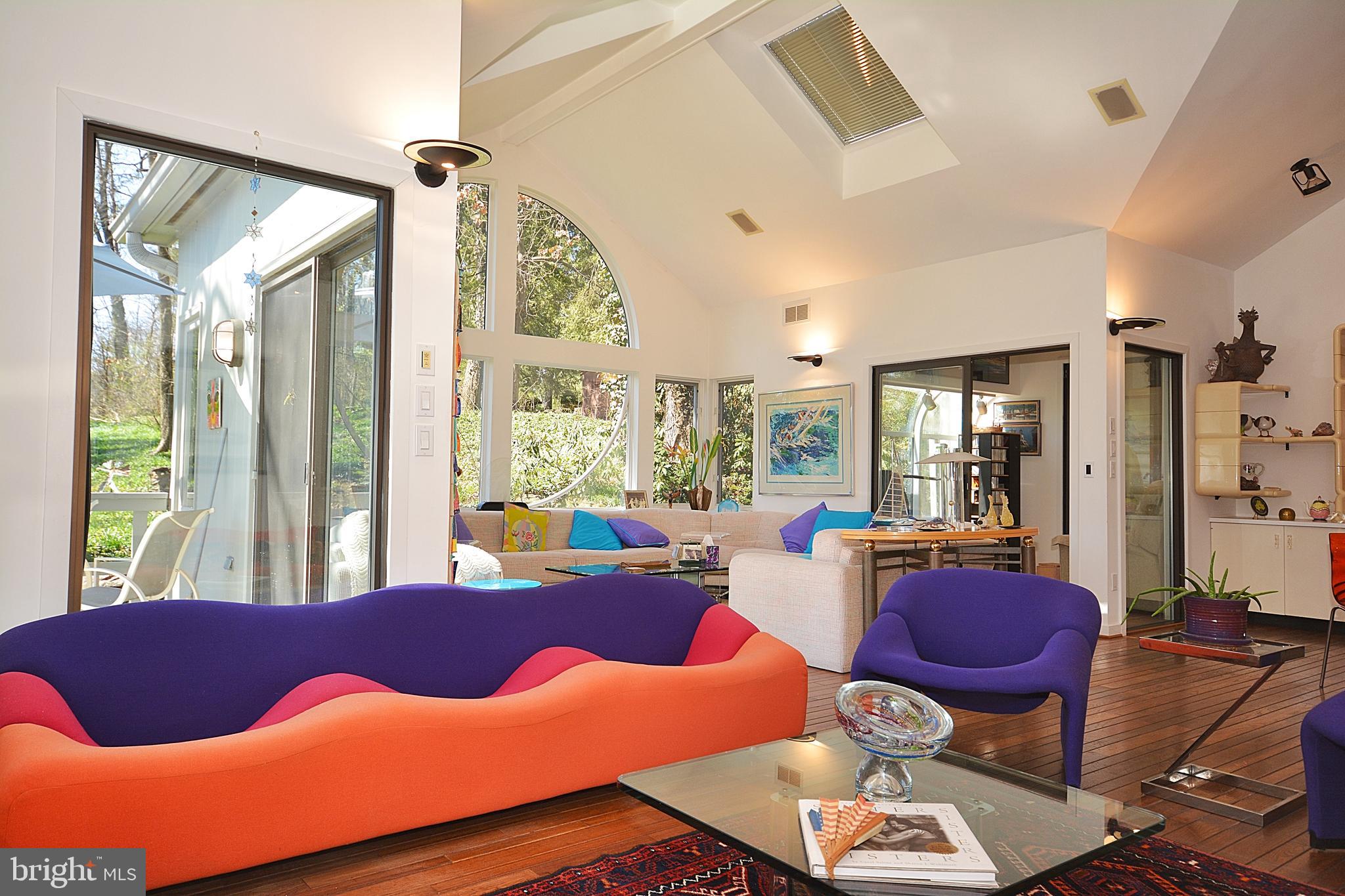 PARKSIDE COURTS - Residential