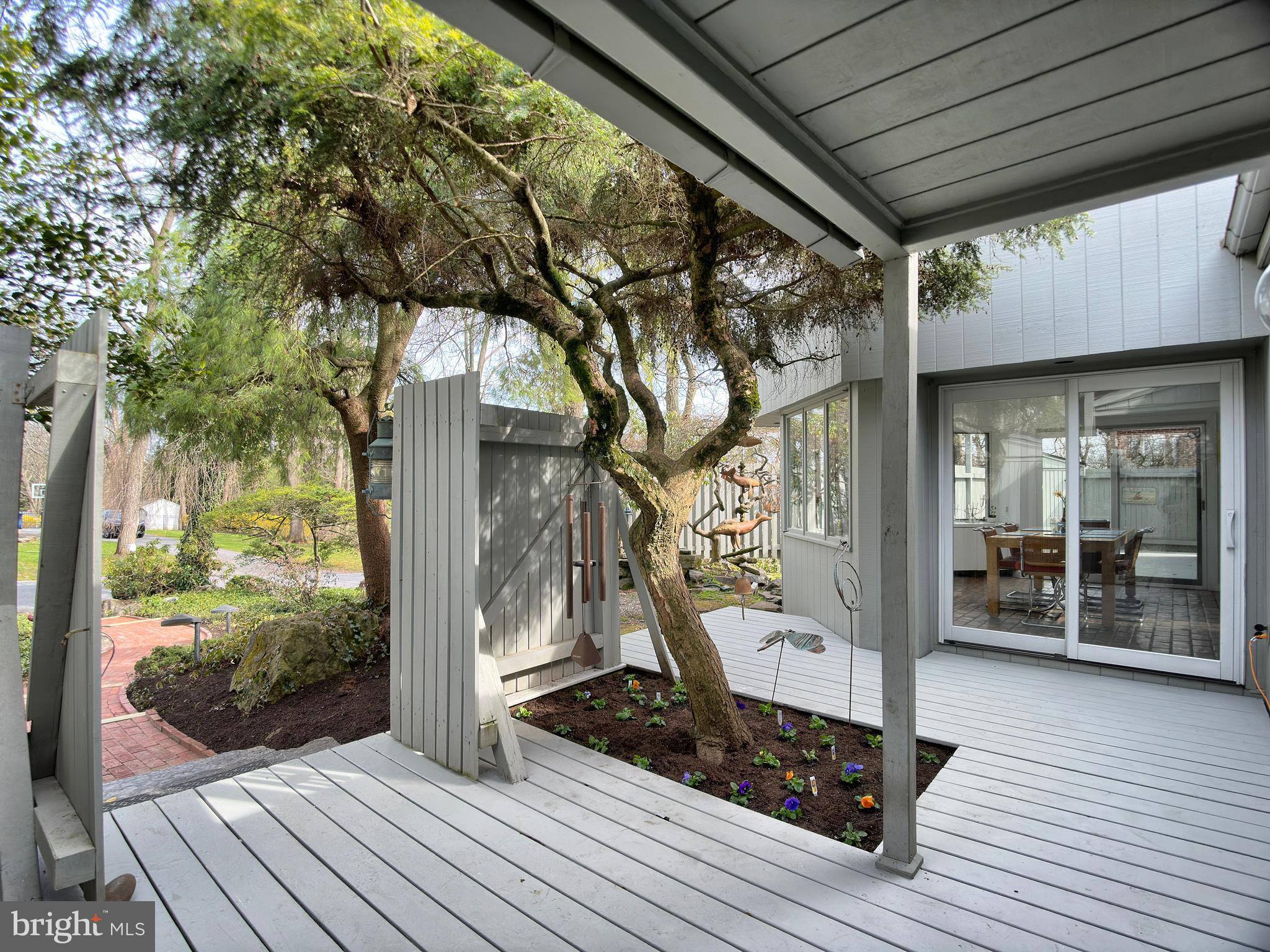 PARKSIDE COURTS - Residential