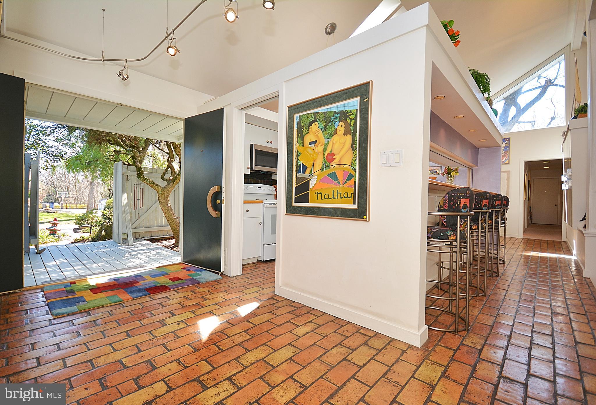 PARKSIDE COURTS - Residential