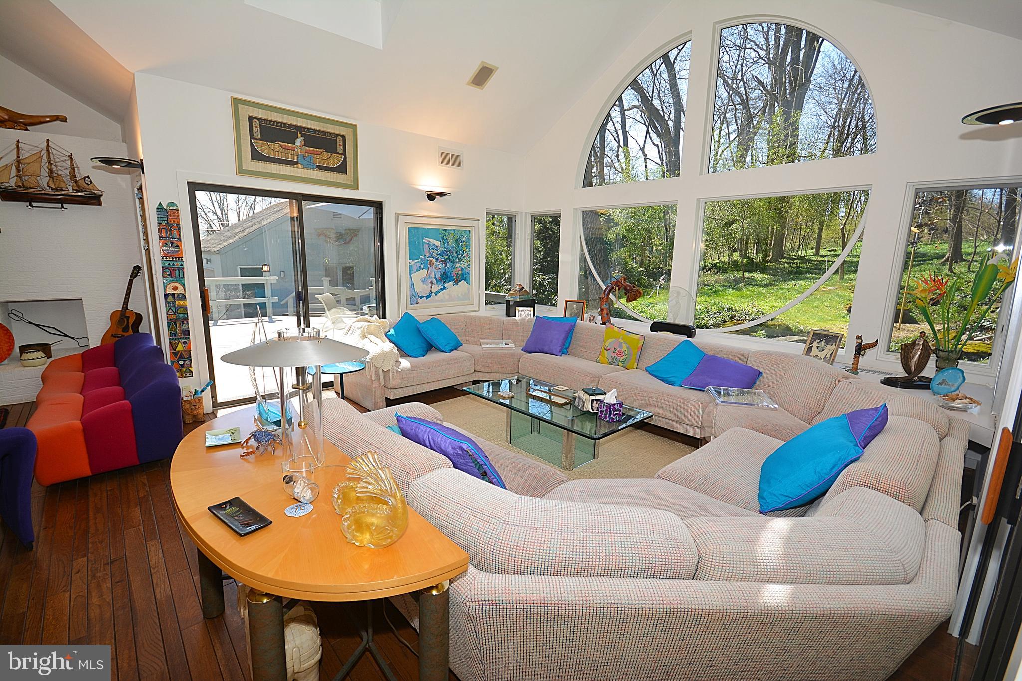 PARKSIDE COURTS - Residential