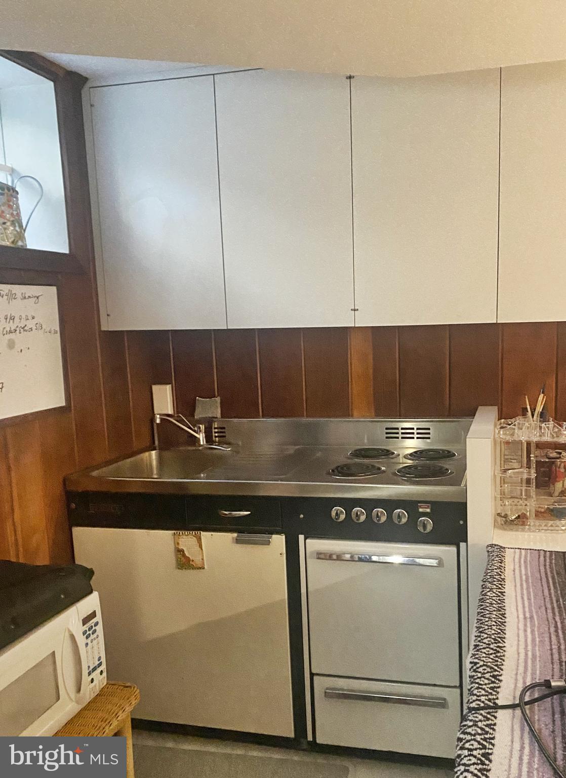 PARKSIDE COURTS - Residential