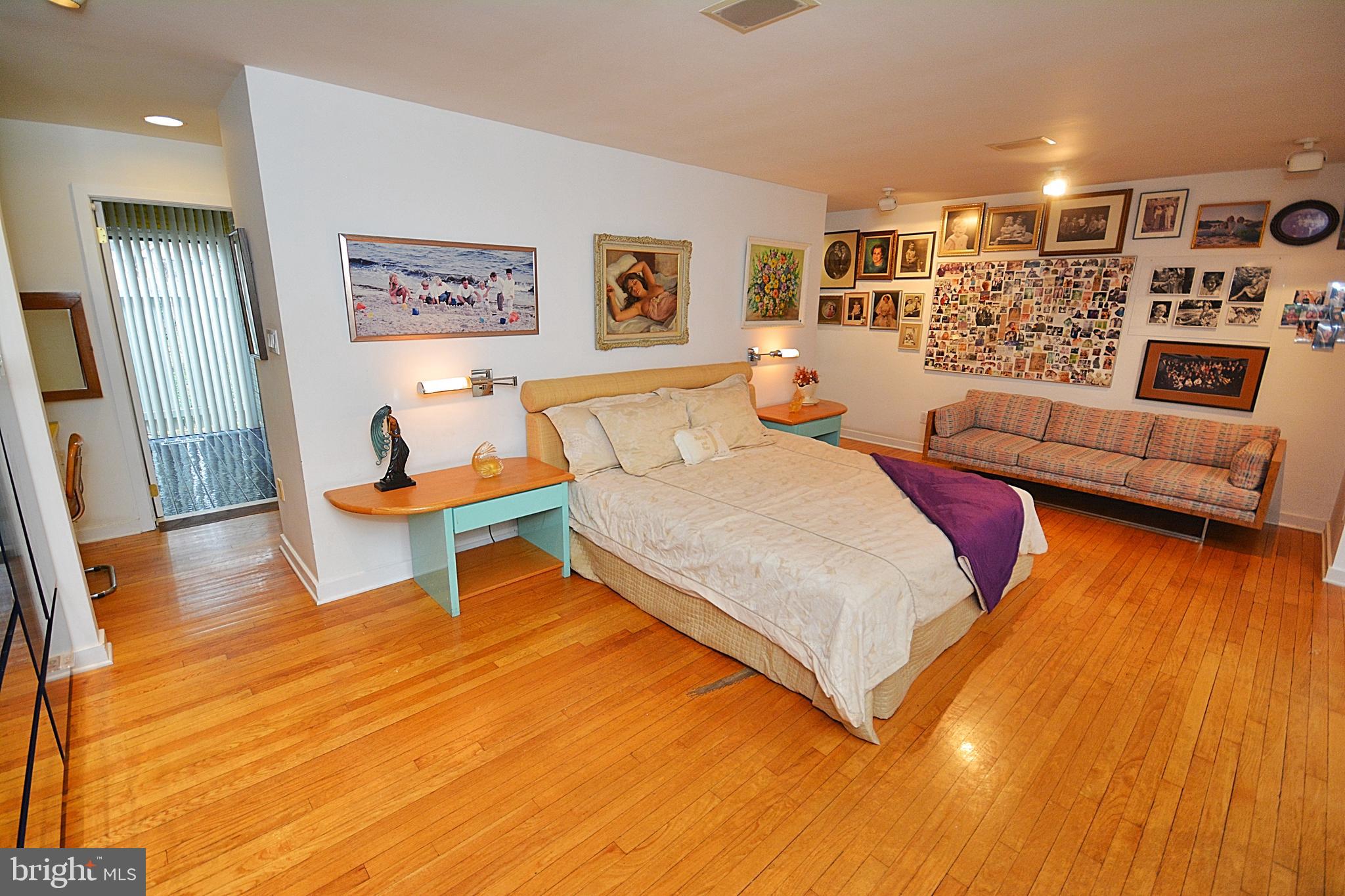 PARKSIDE COURTS - Residential