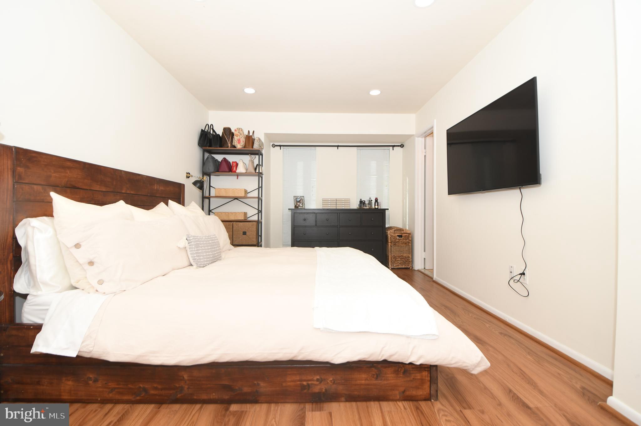 REDLAND STATION TH - Residential Lease