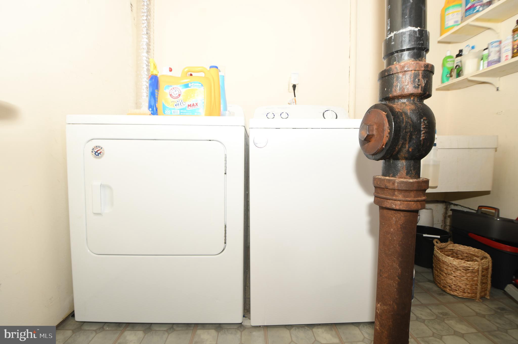 REDLAND STATION TH - Residential Lease