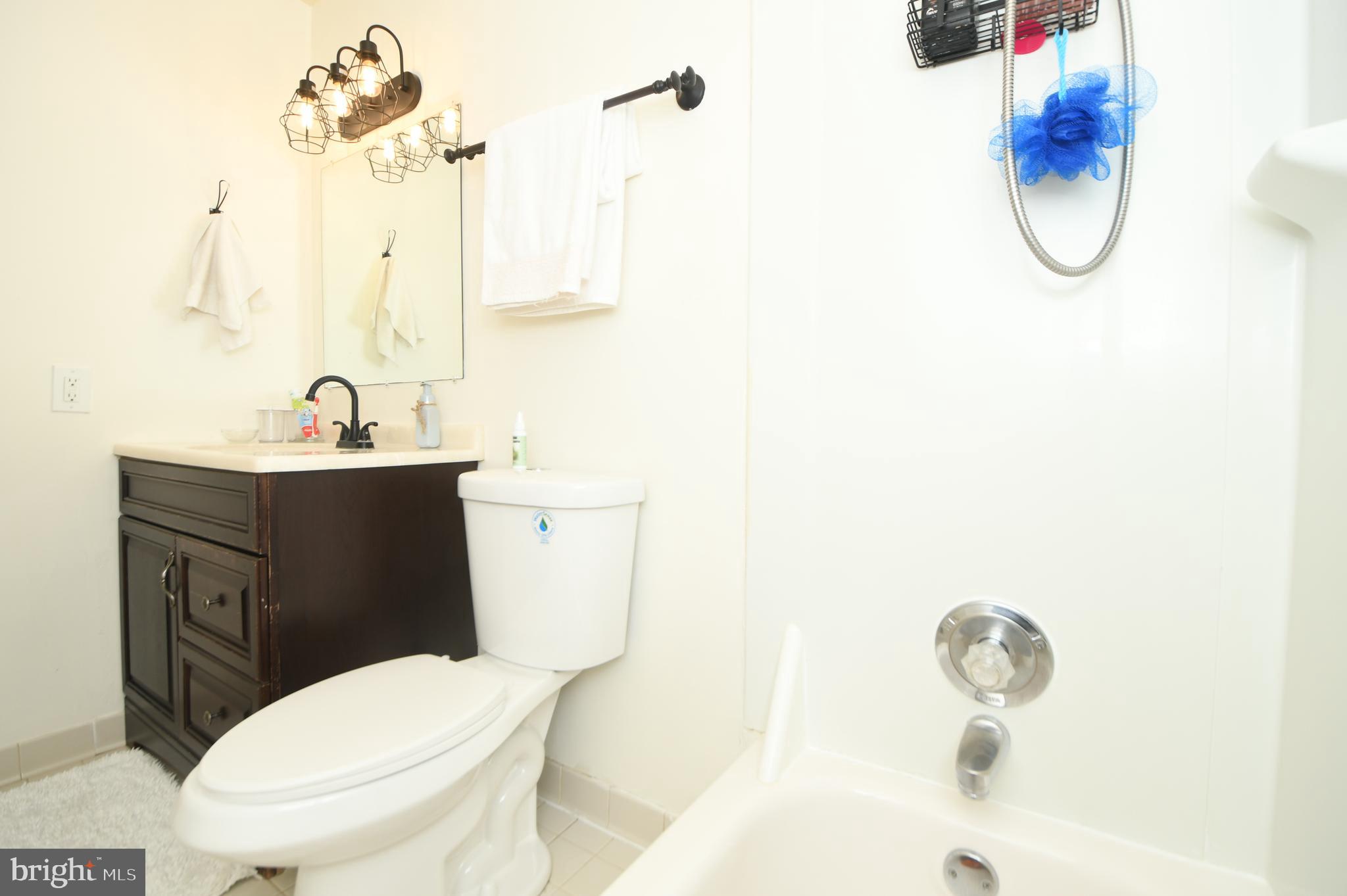 REDLAND STATION TH - Residential Lease