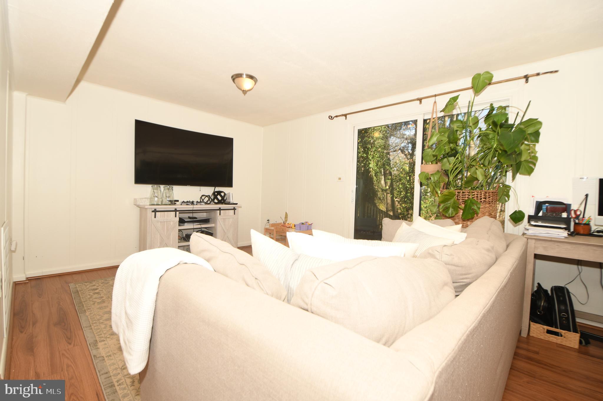 REDLAND STATION TH - Residential Lease