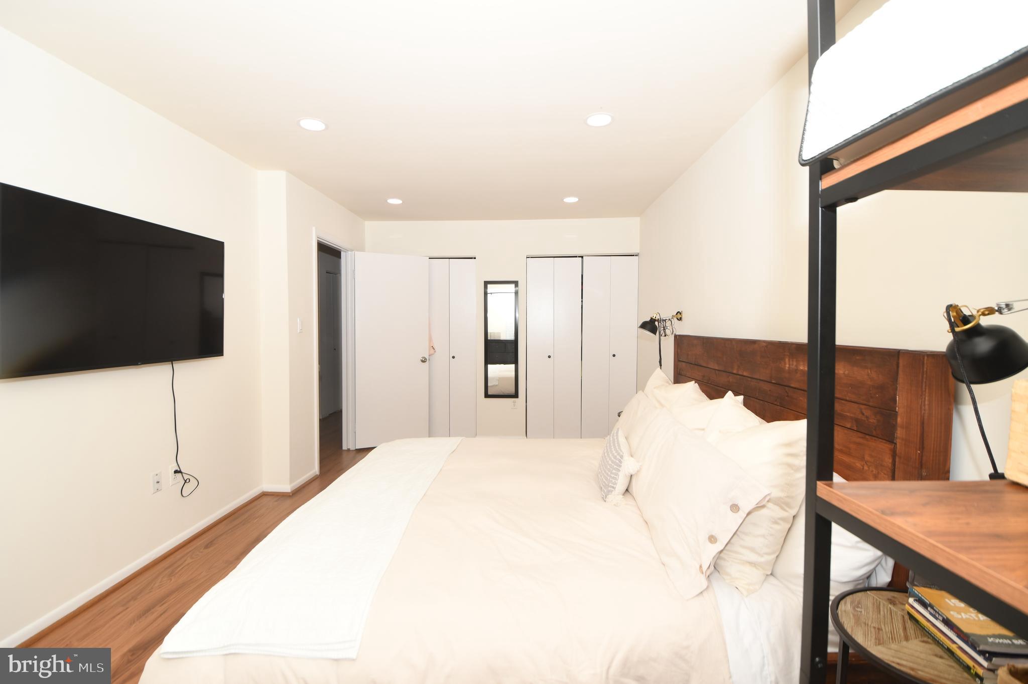 REDLAND STATION TH - Residential Lease