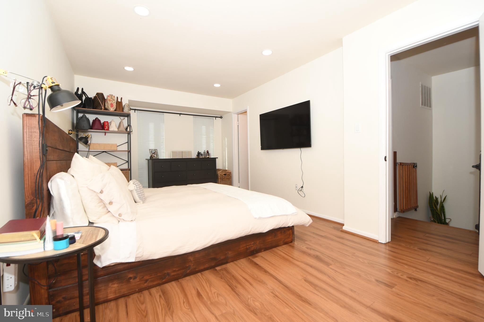 REDLAND STATION TH - Residential Lease