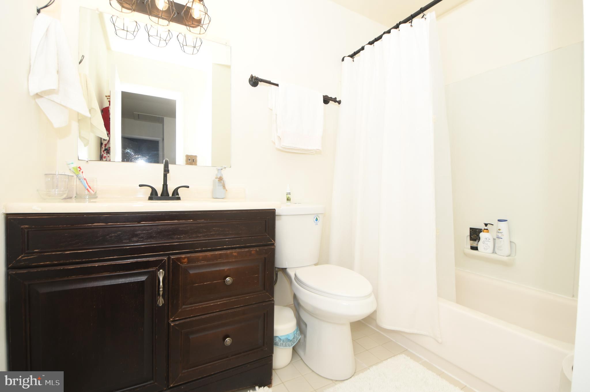 REDLAND STATION TH - Residential Lease