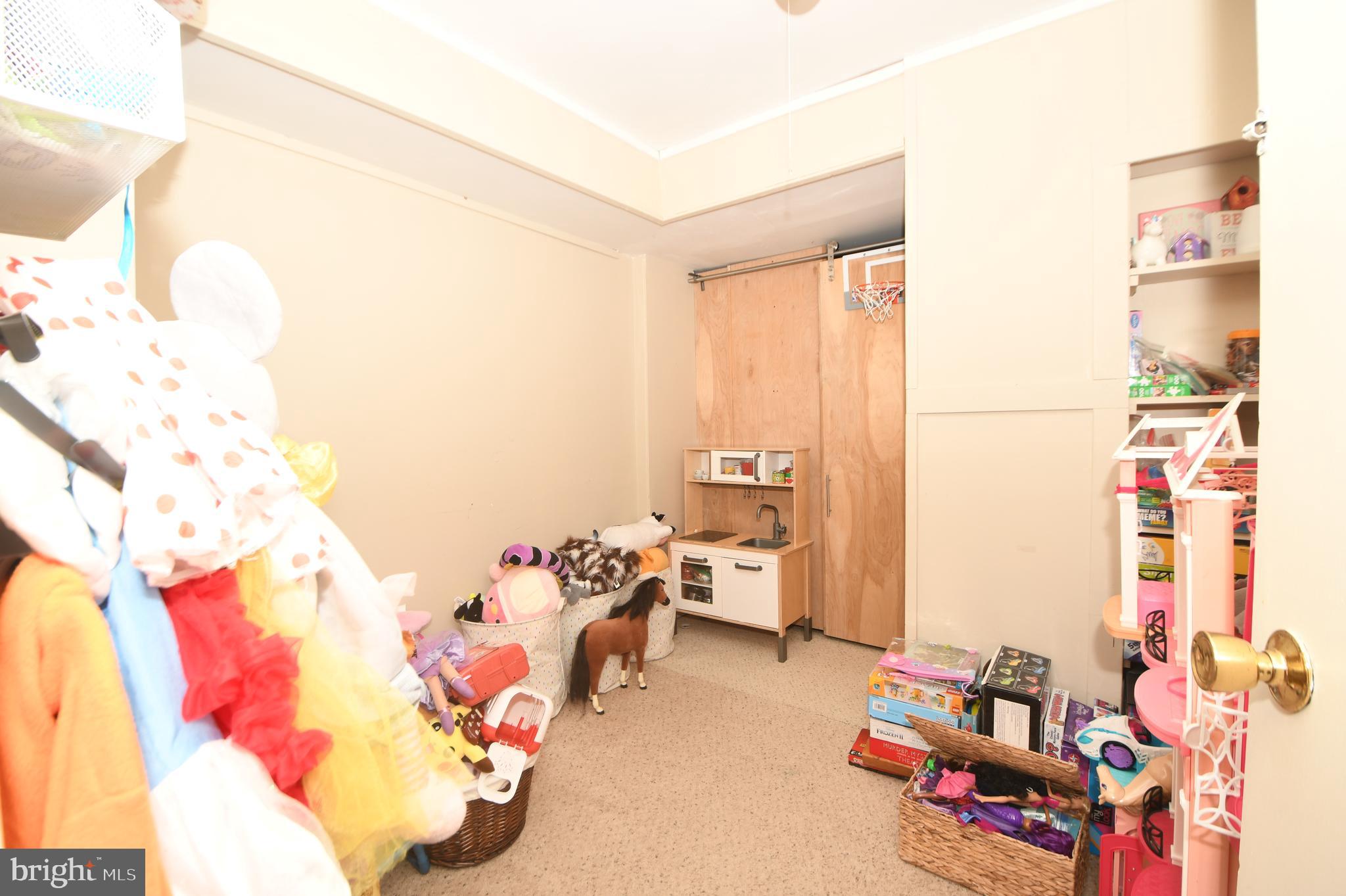 REDLAND STATION TH - Residential Lease