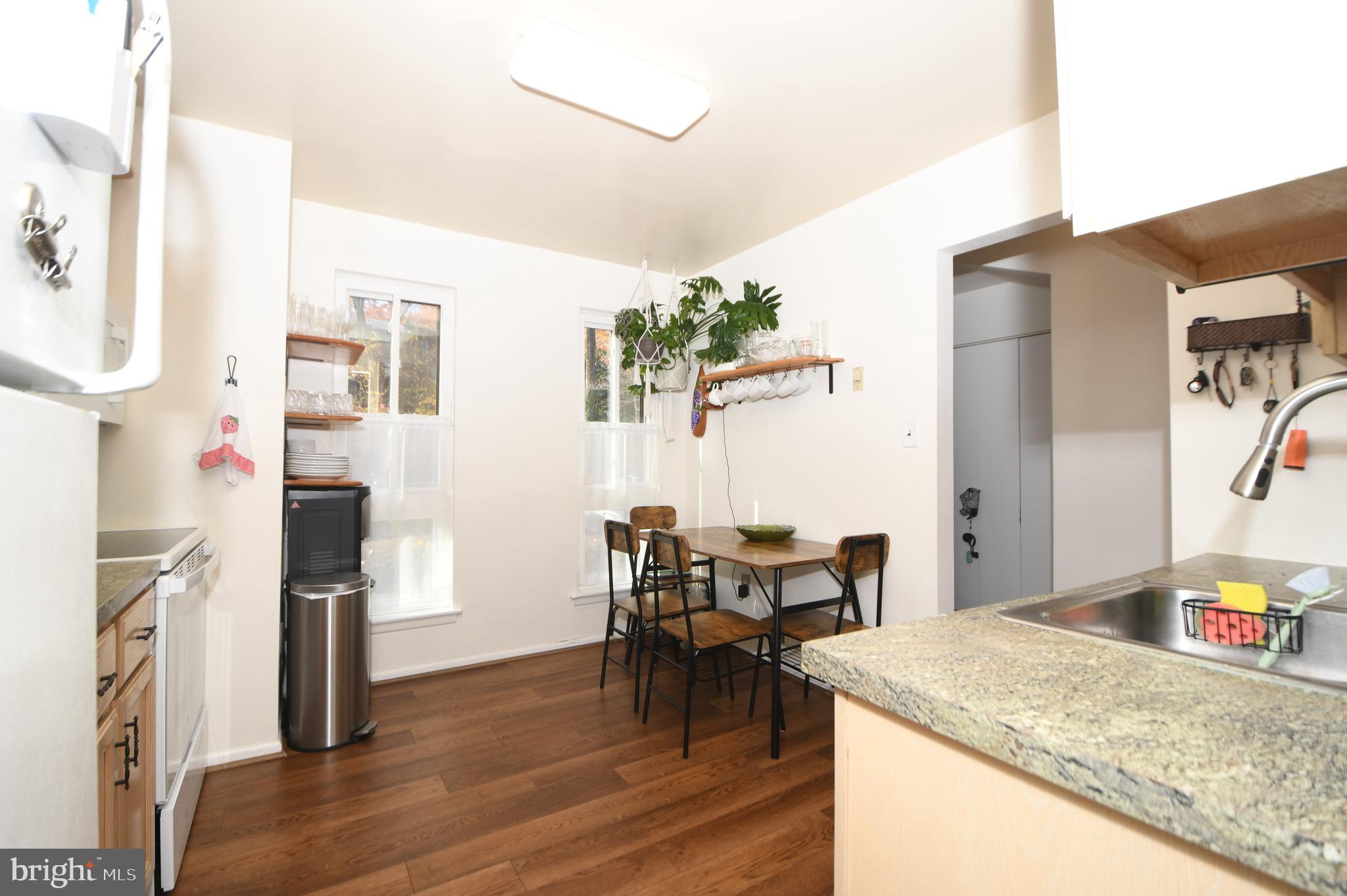 REDLAND STATION TH - Residential Lease