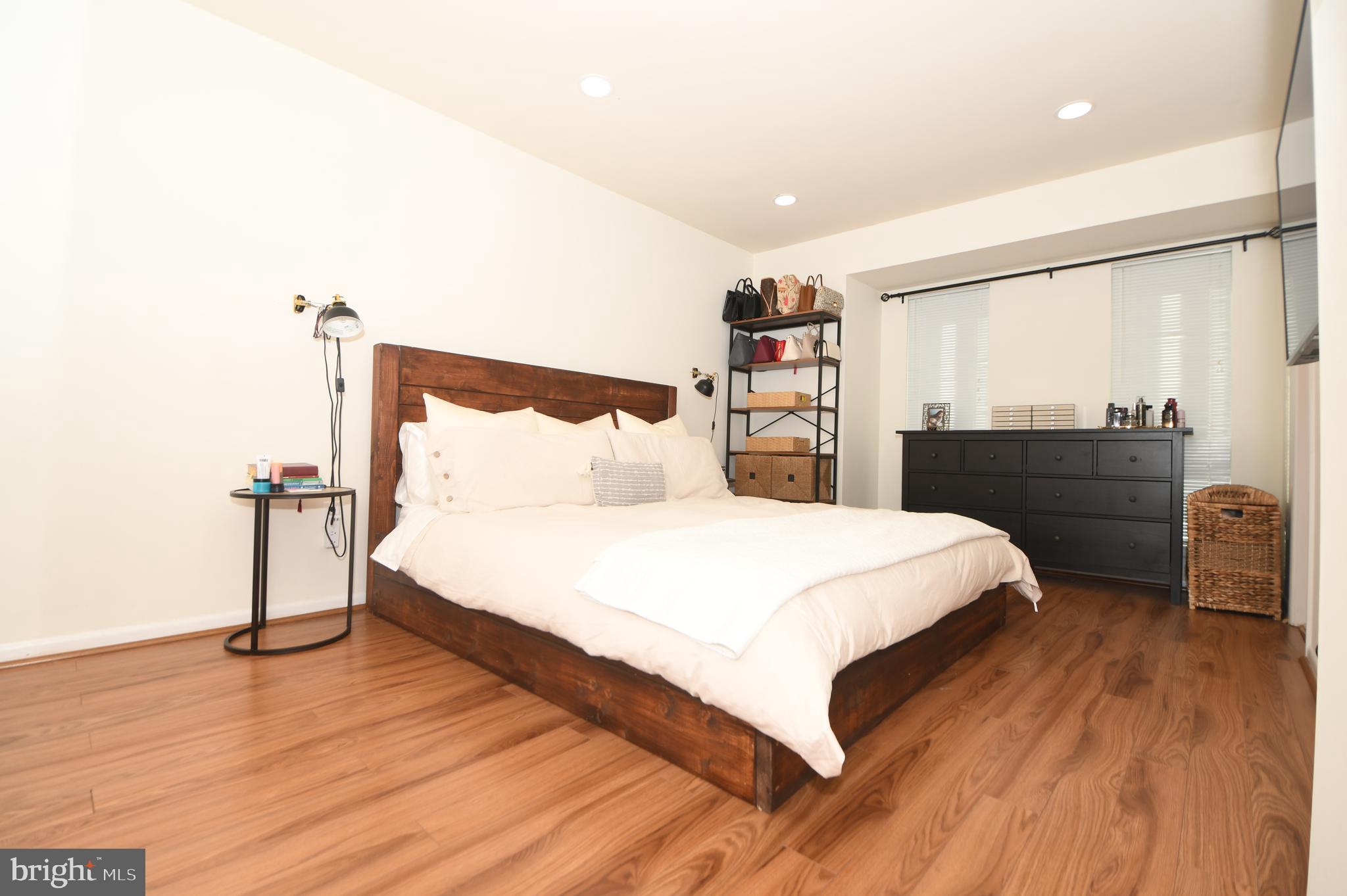 REDLAND STATION TH - Residential Lease