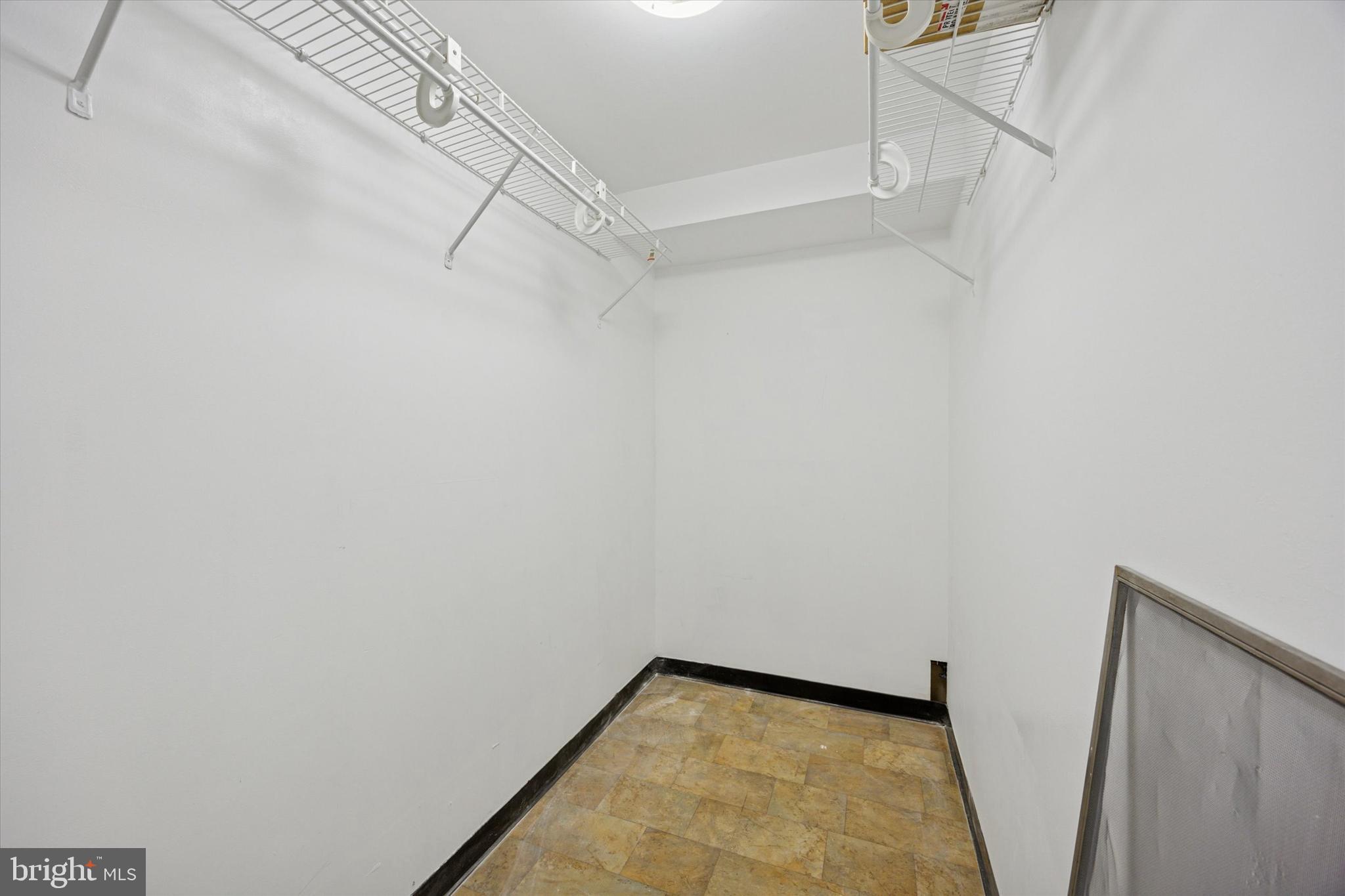 WILLOW WOOD - Residential