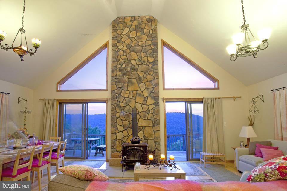 SPRUCE PINE HOLLOW - Residential