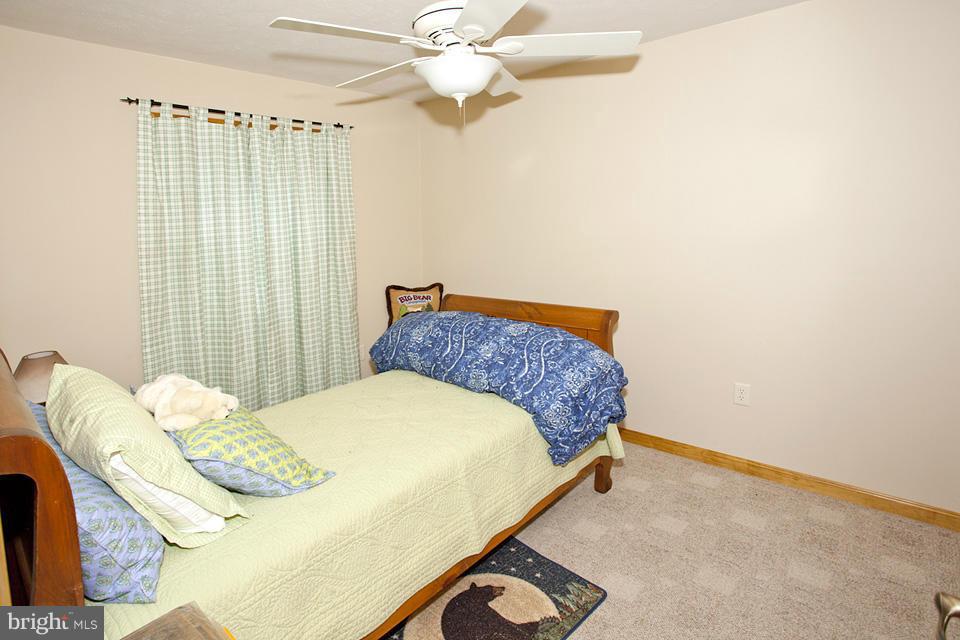 SPRUCE PINE HOLLOW - Residential