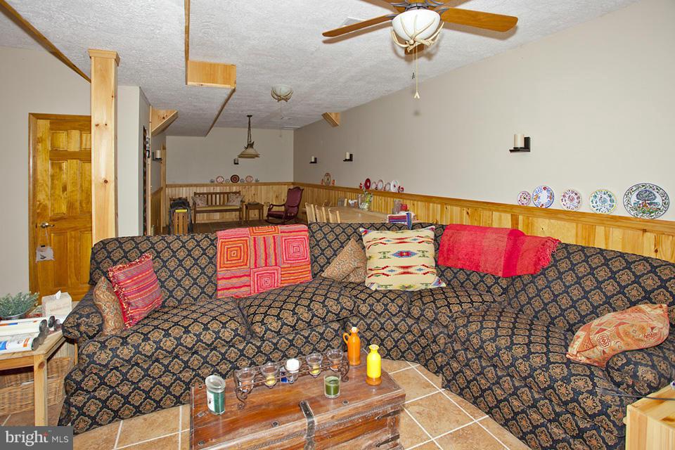 SPRUCE PINE HOLLOW - Residential