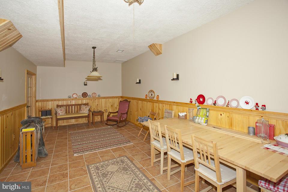 SPRUCE PINE HOLLOW - Residential