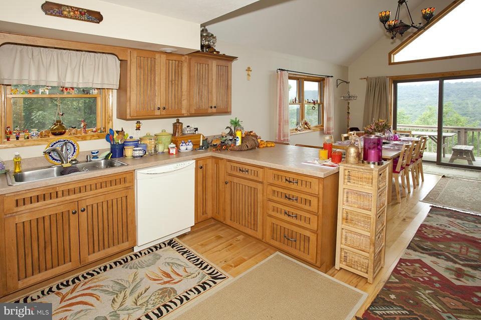 SPRUCE PINE HOLLOW - Residential