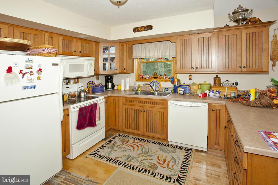 SPRUCE PINE HOLLOW - Residential