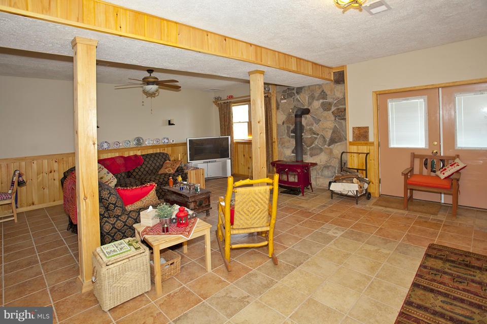 SPRUCE PINE HOLLOW - Residential