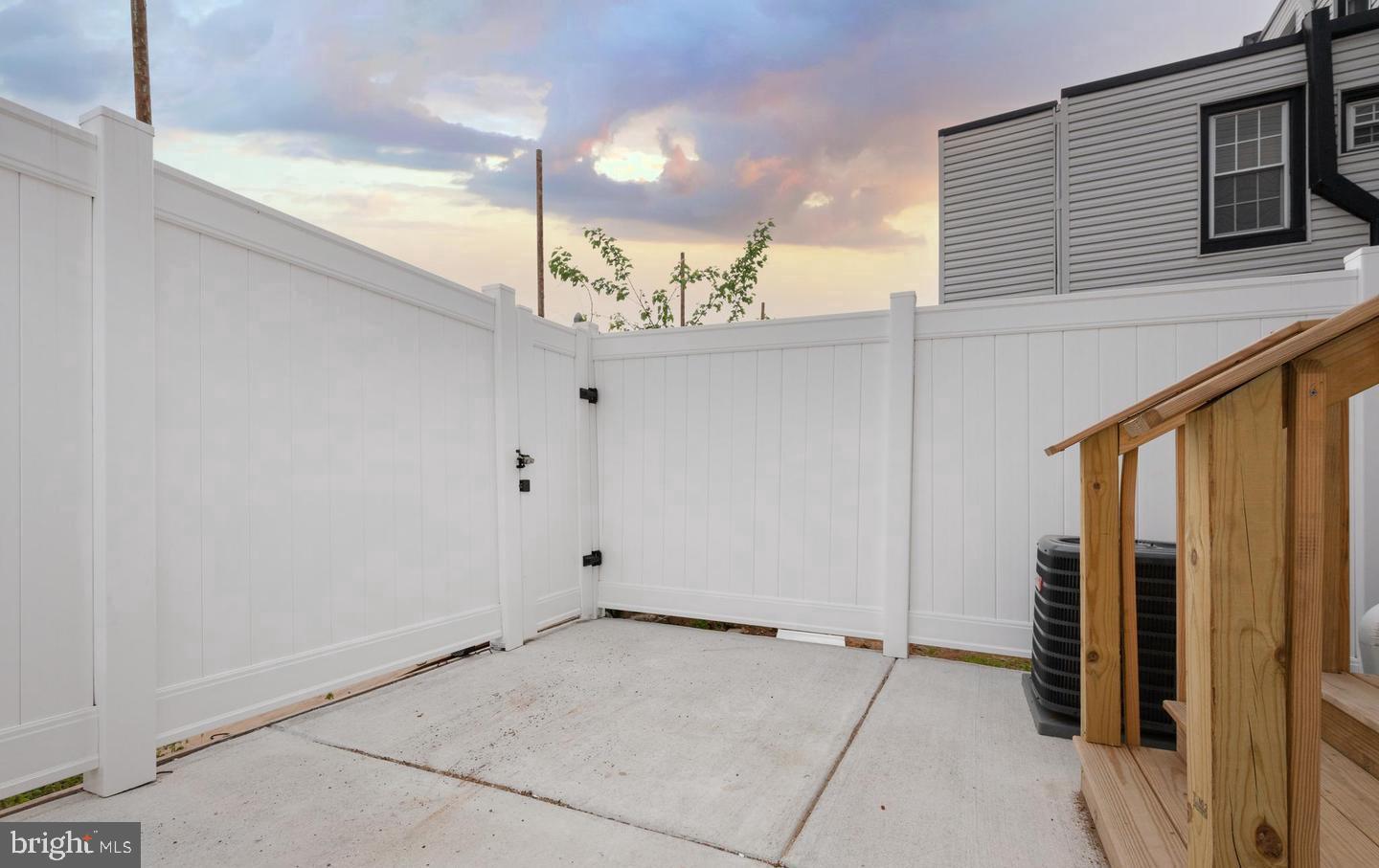 WEST KENSINGTON - Residential Lease