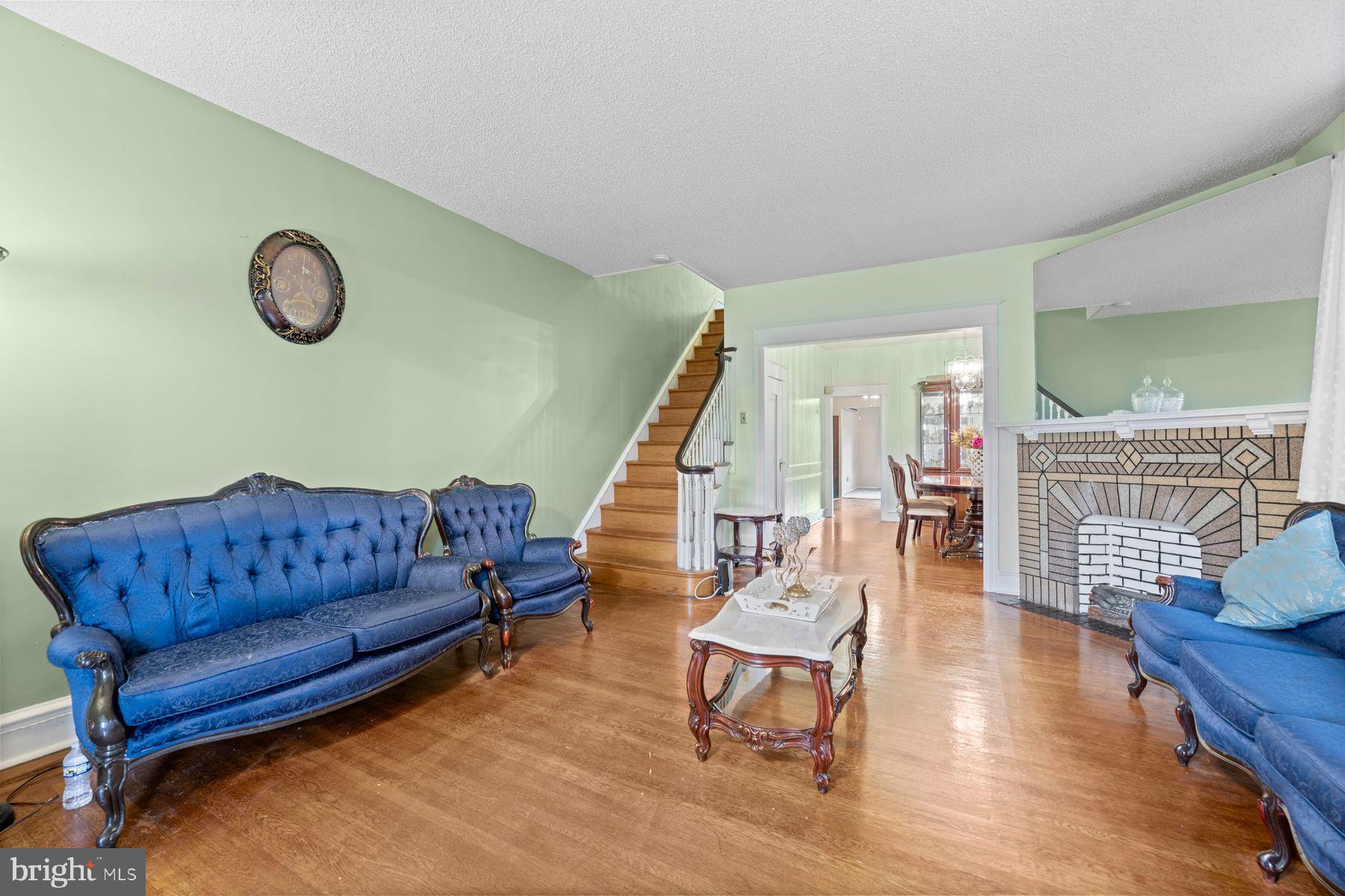 808 SERRILL AVENUE