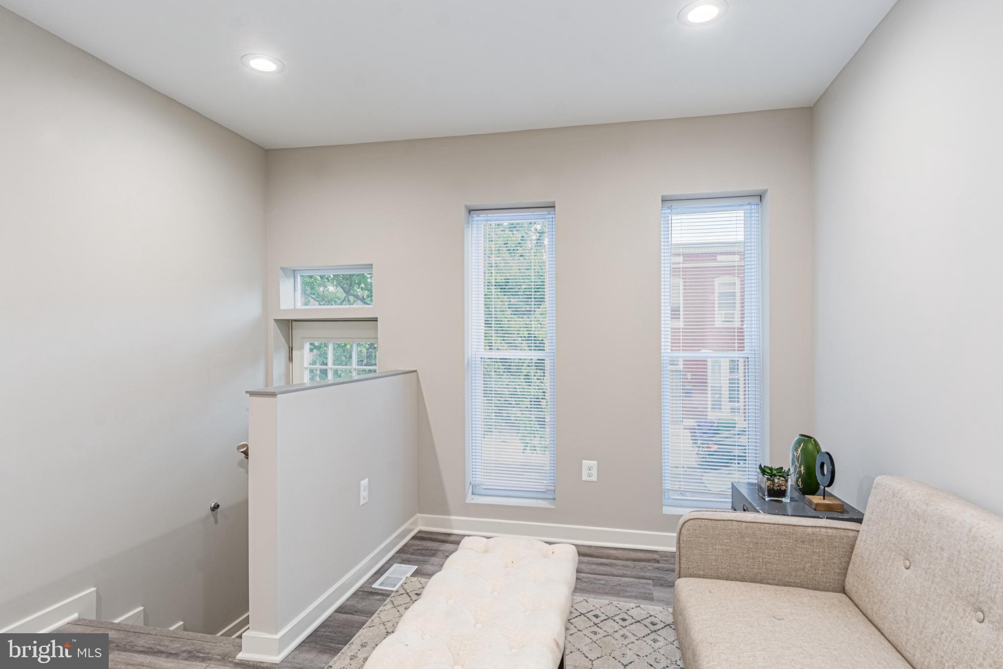 HARWOOD - Residential