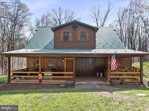 125 Rural Retreat Lane, Great Cacapon, WV MLS: WVMO2005894