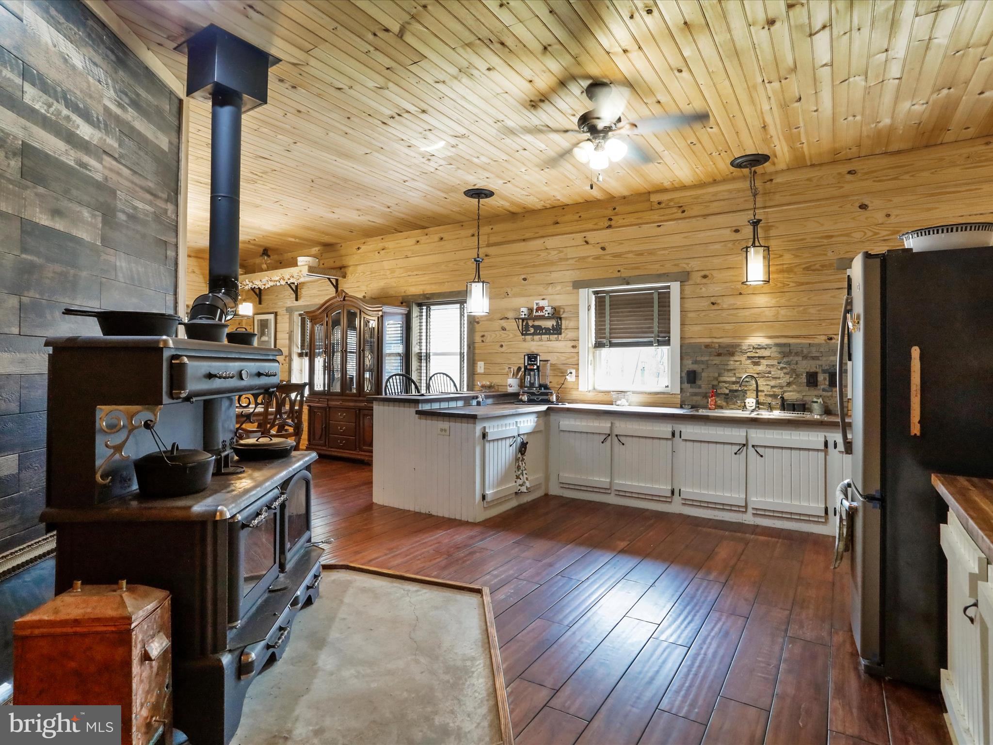 COLD SPRING FOREST SEC - Residential