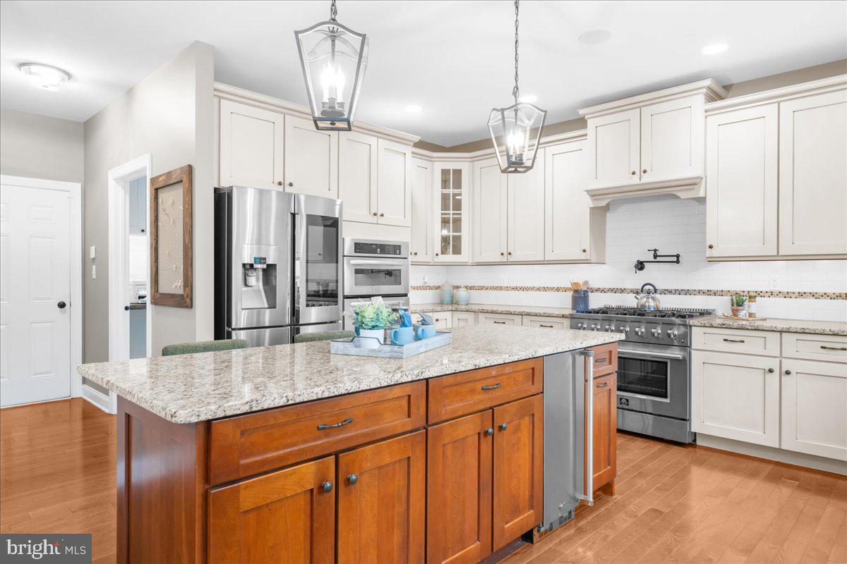 RIVERSIDE AT PROV - Residential