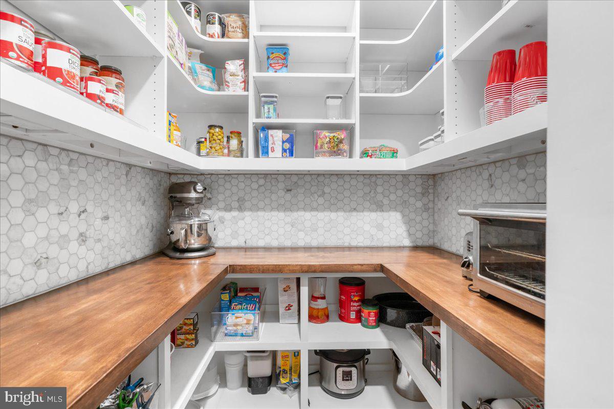 RIVERSIDE AT PROV - Residential