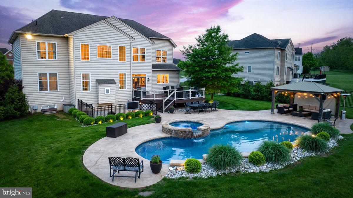 RIVERSIDE AT PROV - Residential