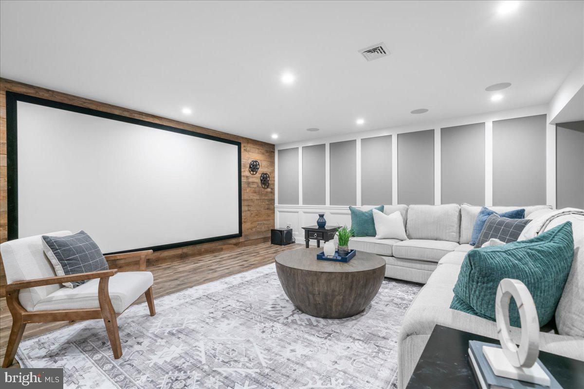 RIVERSIDE AT PROV - Residential