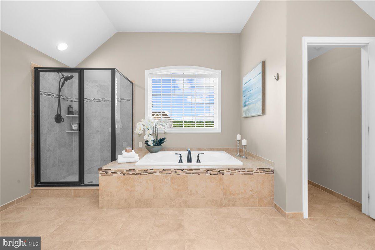 RIVERSIDE AT PROV - Residential