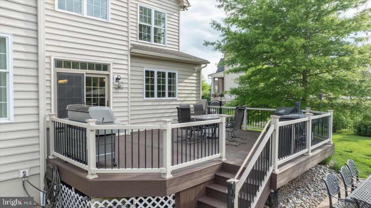 RIVERSIDE AT PROV - Residential