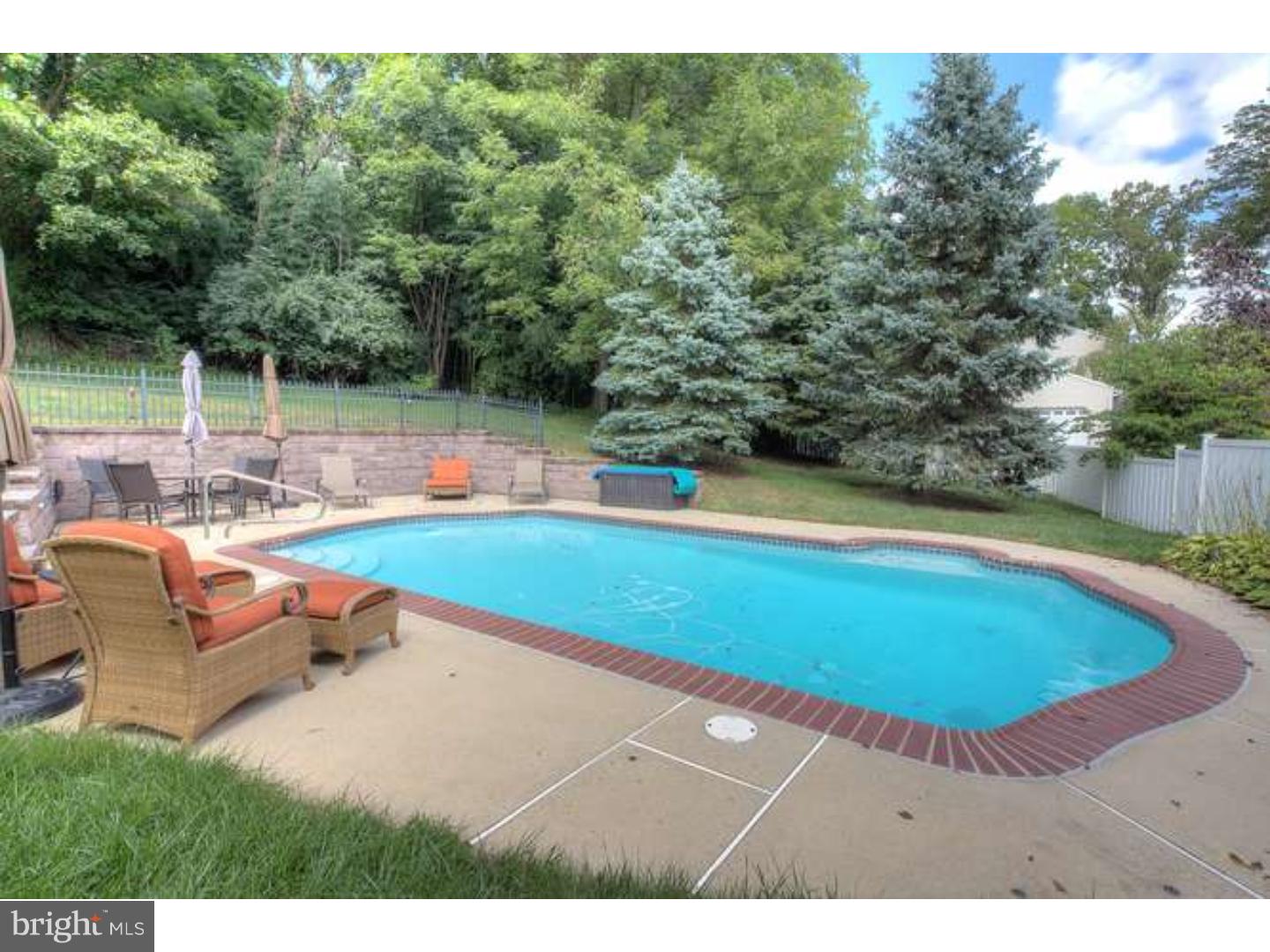 WHITFORD HILLS - Residential