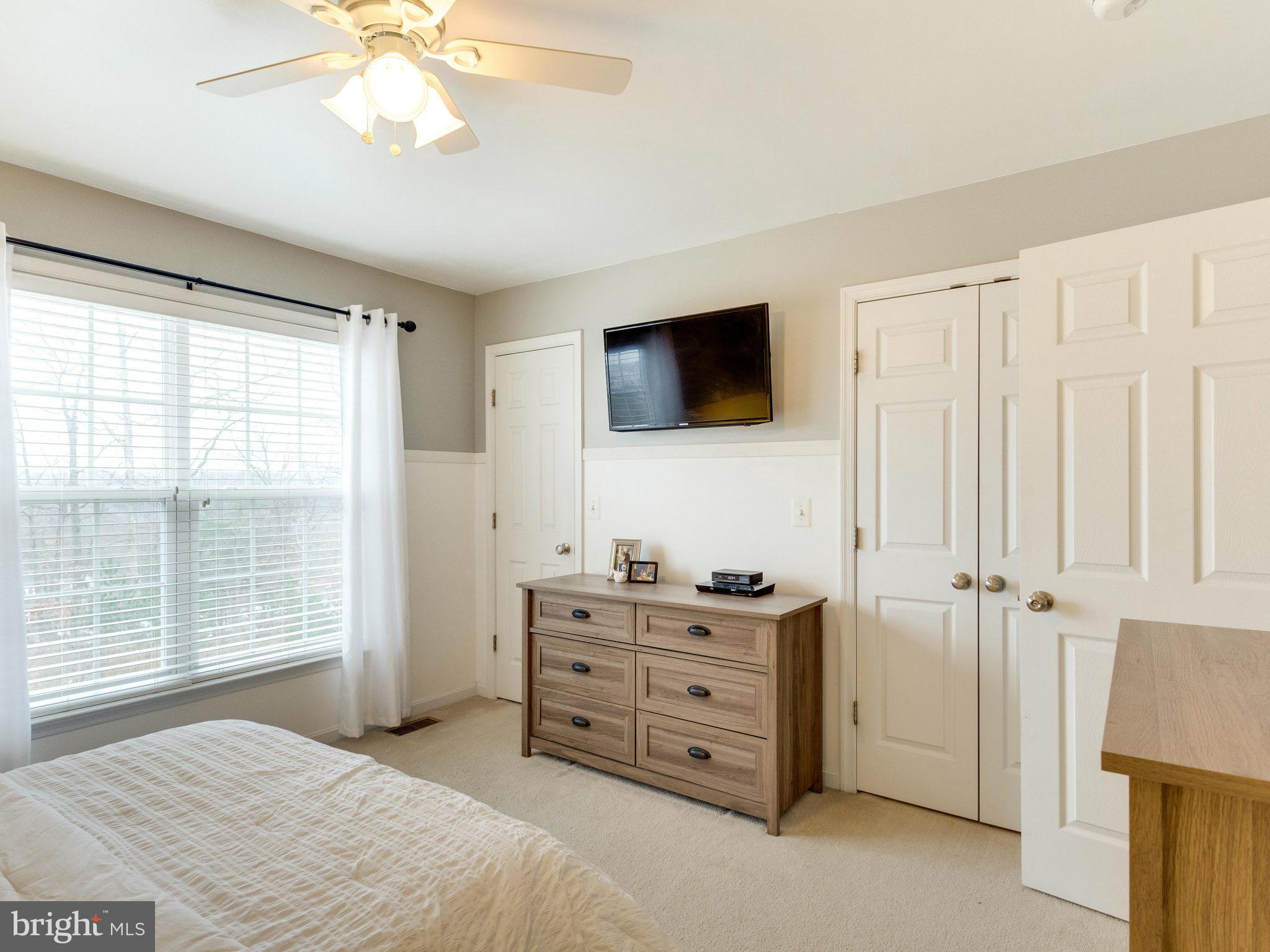 POWELLS RUN VILLAGE COND - Residential